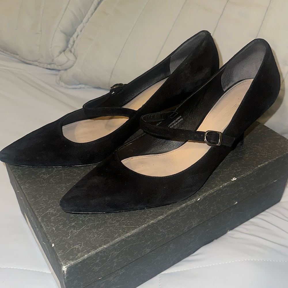 VIA SPIGA Gavin Women's Mary Jane Kitten Heels in black kid suede, EUC
